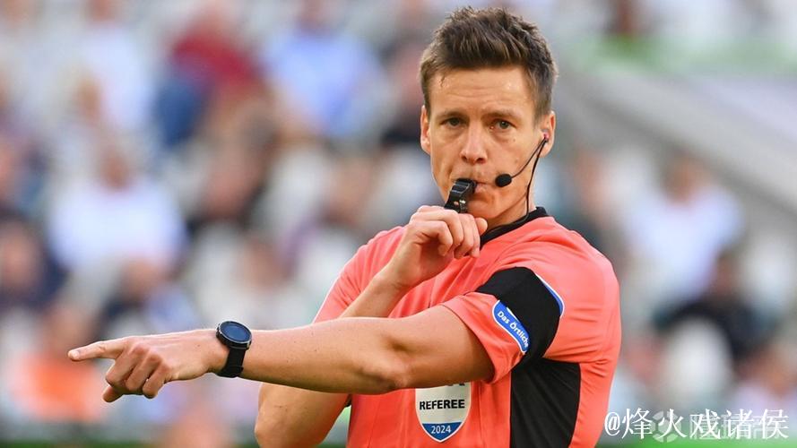 官方:德国裁判希伯特将执法欧冠第6轮毕包vs巴 官方:德国裁判希伯特将执法欧冠第6轮毕包vs巴